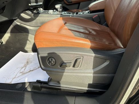 Used 2020 Audi Q5 2.0T Premium Plus w/ Premium Plus Package image 29