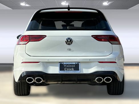 Used 2022 Volkswagen Golf R image 9