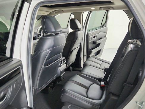 Used 2025 Honda Pilot Touring image 25