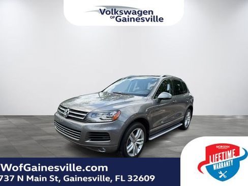 Used 2014 Volkswagen Touareg Executive AWD/4WD image 3