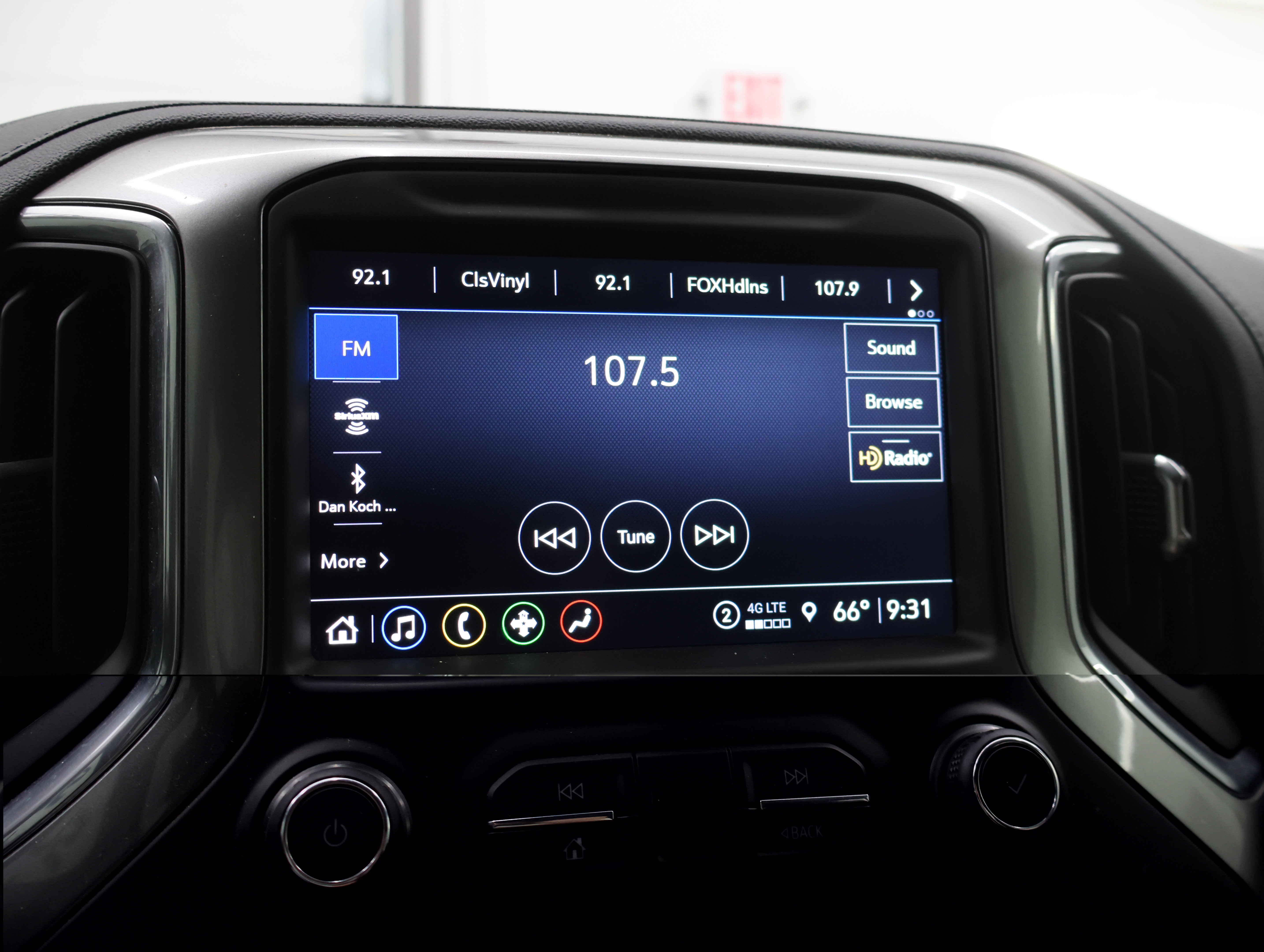 Used 2021 Chevrolet Silverado 2500 LT w/ Midnight Edition AWD/4WD image 51