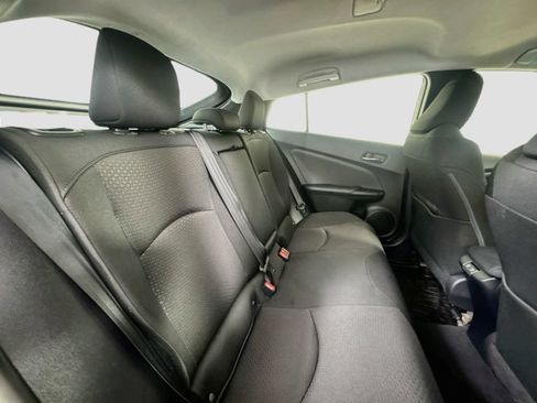 Used 2019 Toyota Prius LE AWD/4WD image 23