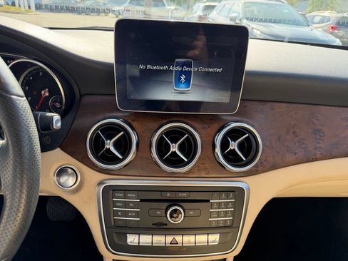 Used 2019 Mercedes-Benz GLA 250 image 26