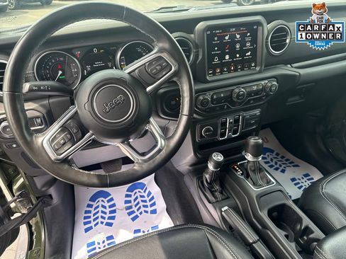 Used 2023 Jeep Wrangler Unlimited Sahara w/ Cold Weather Group AWD/4WD image 14