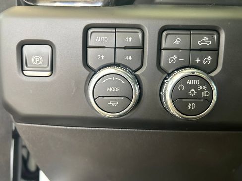 Used 2026 GMC Sierra 1500 AT4 w/ AT4 Premium Package AWD/4WD image 23
