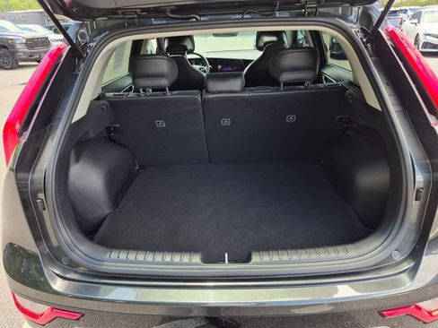 Used 2024 Kia Niro EX Touring FWD image 24
