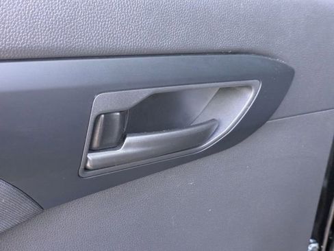 Certified 2025 Toyota Highlander LE FWD image 23