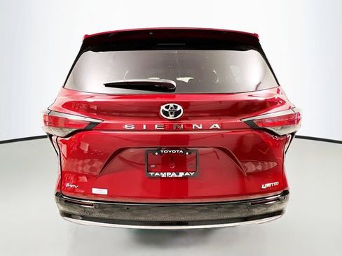 New 2026 Toyota Sienna Limited FWD image 4