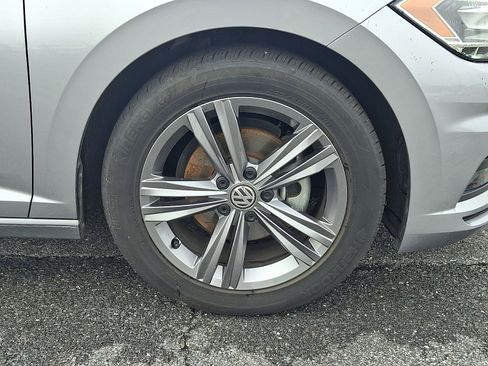 Used 2021 Volkswagen Jetta R-Line FWD image 9