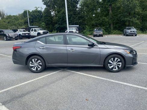 New 2025 Nissan Altima 2.5 S image 9