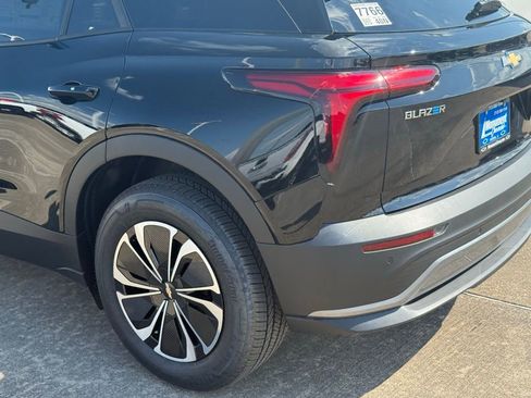 New 2026 Chevrolet Blazer EV LT image 15