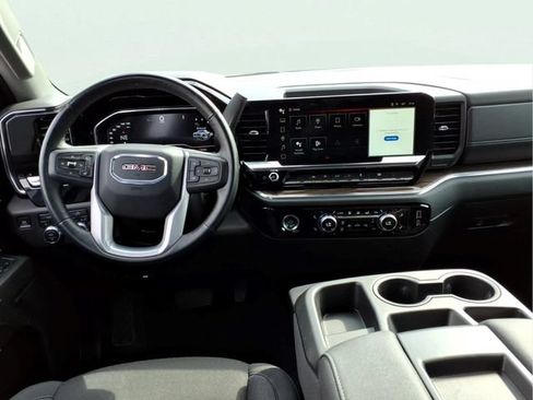 Used 2024 GMC Sierra 1500 Elevation AWD/4WD image 7