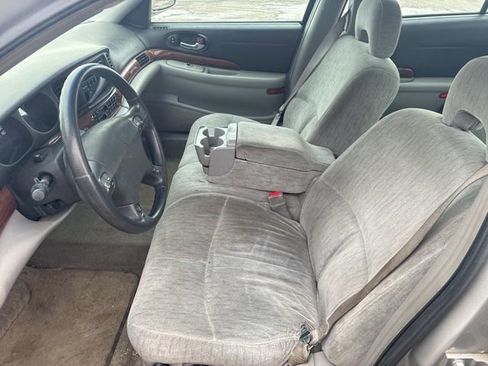 Used 2004 Buick Le Sabre Custom image 8