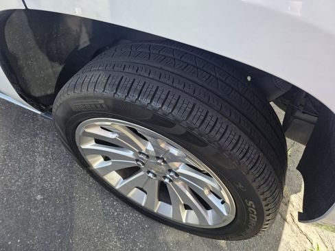 Used 2017 Chevrolet Tahoe Premier AWD/4WD image 29
