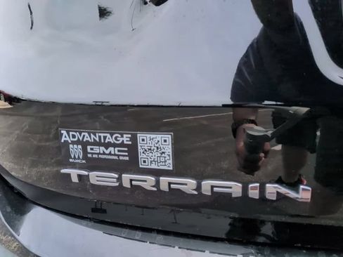 Certified 2022 GMC Terrain SLE w/ Driver Convenience Package AWD/4WD image 6
