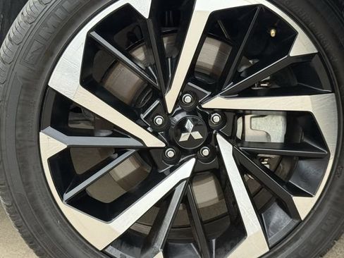 Used 2024 Mitsubishi Outlander SE FWD image 10