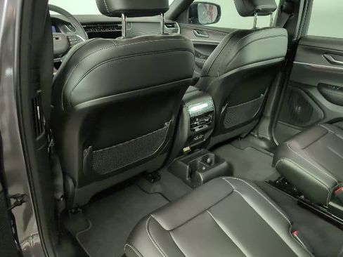 New 2025 Jeep Grand Cherokee L Limited AWD/4WD image 10