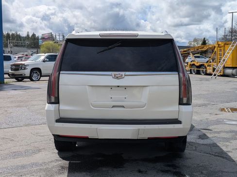 Used 2015 Cadillac Escalade ESV Premium image 8