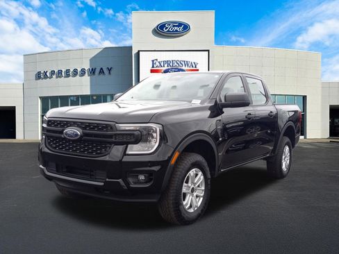 Used 2025 Ford Ranger XL image 2