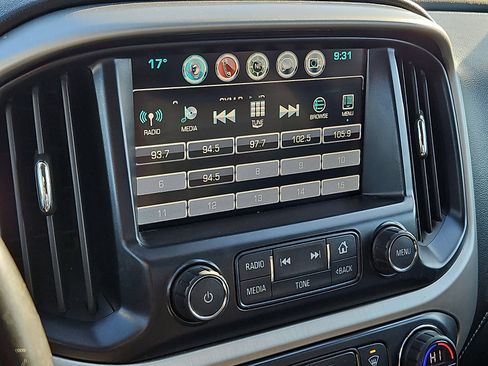 Used 2018 GMC Canyon SLE w/ SLE Convenience Package image 16