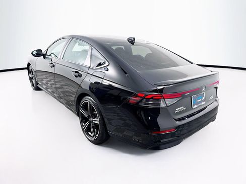 Used 2024 Honda Accord Sport image 7