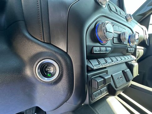 Used 2021 GMC Sierra 1500 AT4 w/ AT4 Value Package AWD/4WD image 32
