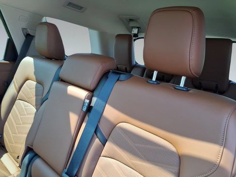 Used 2025 Nissan Pathfinder Platinum w/ Cargo Package FWD image 12