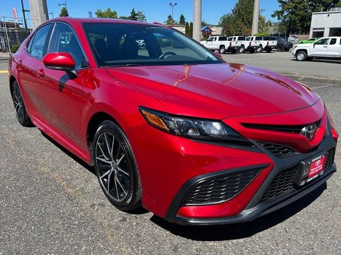Certified 2024 Toyota Camry SE w/ Cold Weather Package FWD image 3