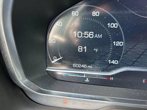 Used 2023 GMC Yukon SLT AWD/4WD image 34
