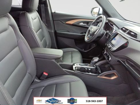 Used 2023 Chevrolet TrailBlazer ACTIV w/ Sun and Liftgate Package FWD image 16