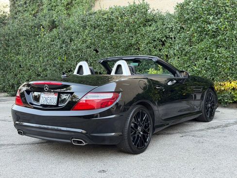 Used 2012 Mercedes-Benz SLK 350 image 13