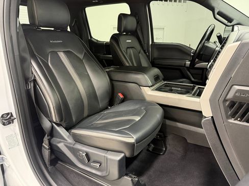 Used 2021 Ford F350 Platinum w/ Tremor Off-Road Package image 26