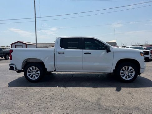 Used 2022 Chevrolet Silverado 1500 Custom AWD/4WD image 12