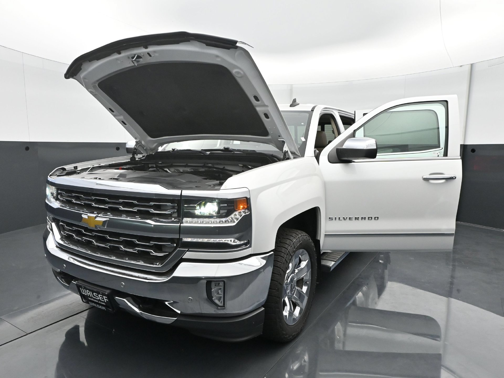 Used 2016 Chevrolet Silverado 1500 LTZ w/ Sport Package AWD/4WD image 29