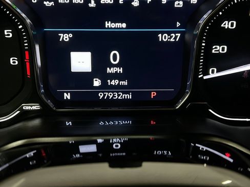 Used 2021 GMC Yukon Denali w/ Advanced Technology Package AWD/4WD image 8