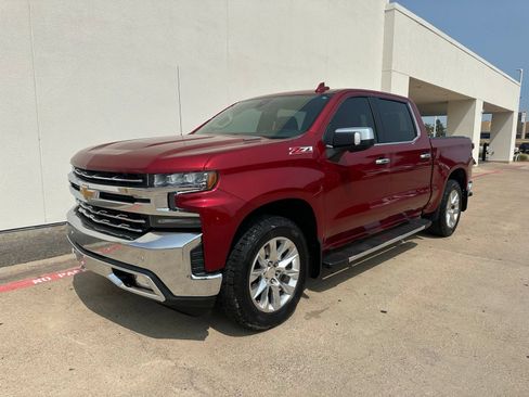 Used 2021 Chevrolet Silverado 1500 LTZ w/ LTZ Premium Package AWD/4WD image 3