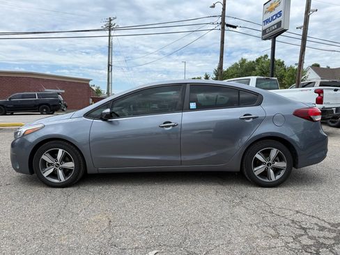 Used 2018 Kia Forte S FWD image 3