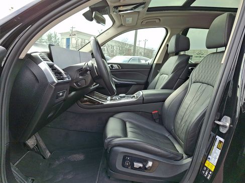 Used 2023 BMW X7 xDrive40i image 14