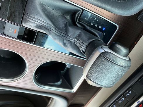 Certified 2021 Toyota Sienna XLE FWD image 21