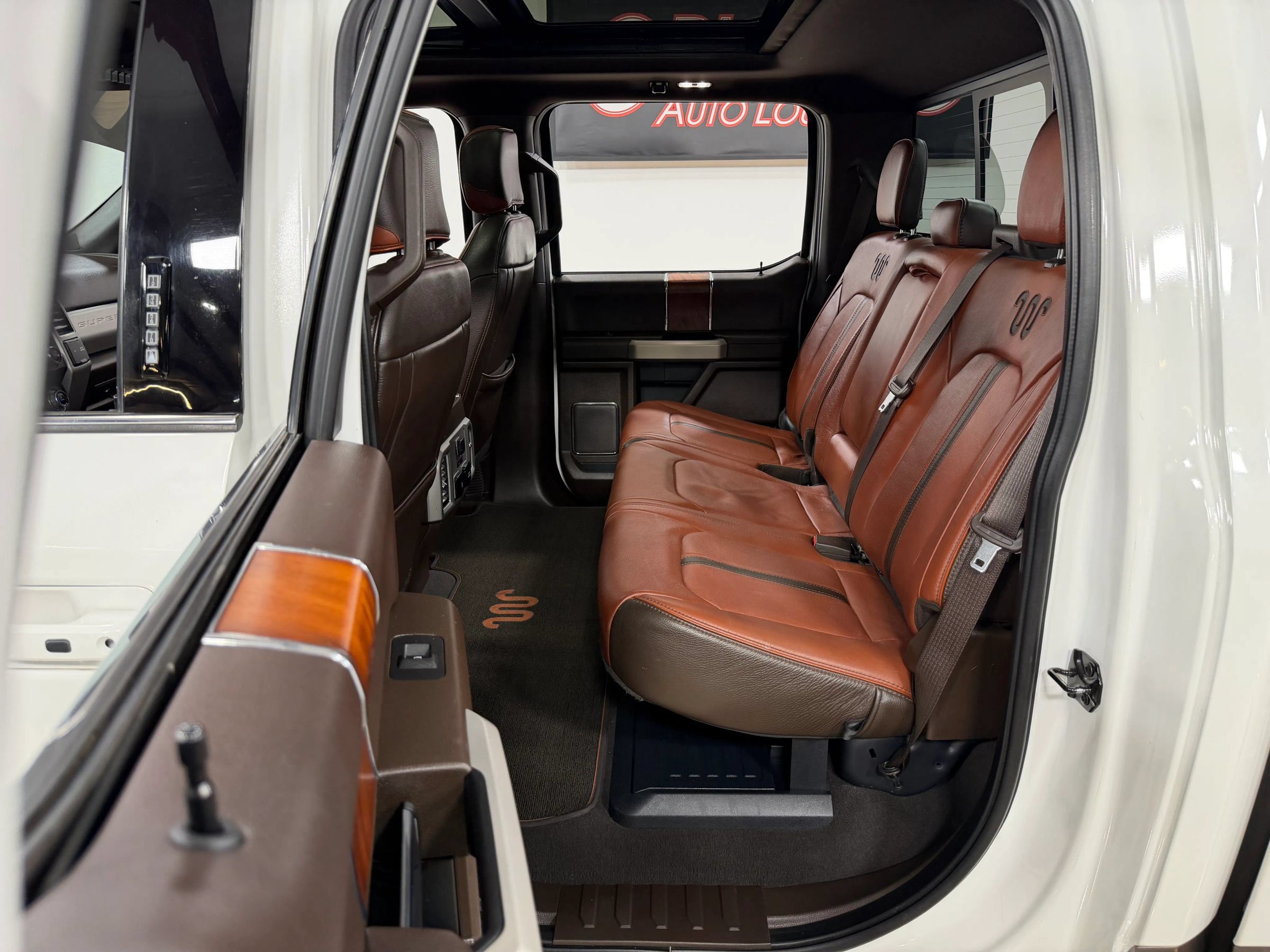 Used 2020 Ford F450 King Ranch w/ King Ranch Ultimate Package AWD/4WD image 16
