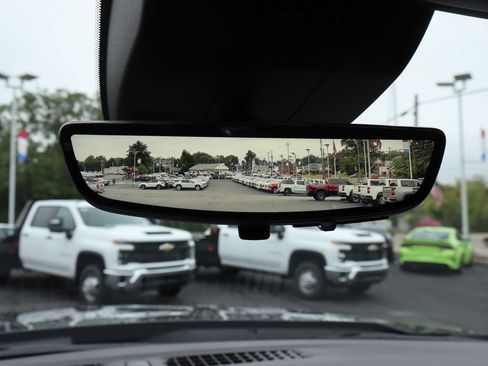 New 2026 Chevrolet Silverado 1500 High Country AWD/4WD image 14