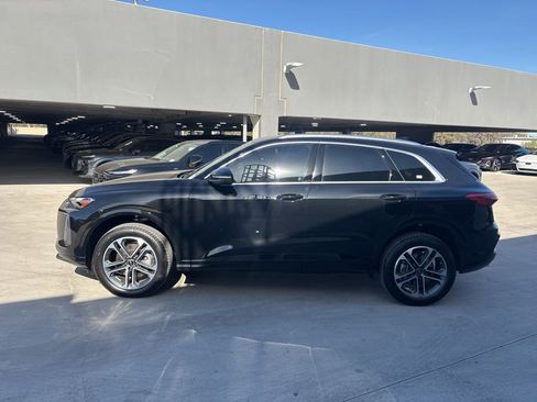 New 2025 Audi Q5 Premium image 9