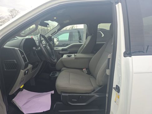 Used 2019 Ford F150 XLT w/ Equipment Group 302A Luxury image 8