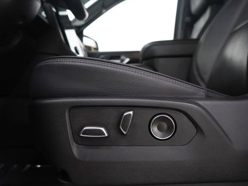 Used 2025 GMC Yukon Denali w/ Denali Reserve Package image 24