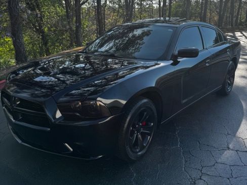 Used 2012 Dodge Charger SXT Plus image 3