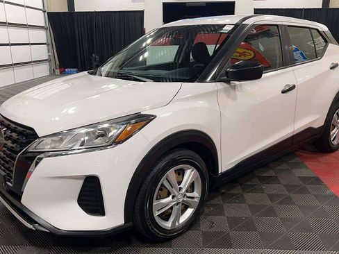 Used 2021 Nissan Kicks S FWD image 1