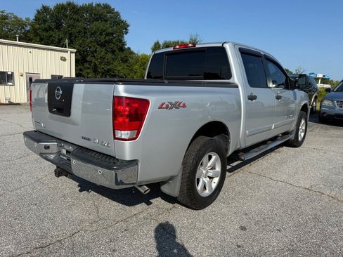 Used 2012 Nissan Titan SV w/ SV Premium Utility Pkg AWD/4WD image 7