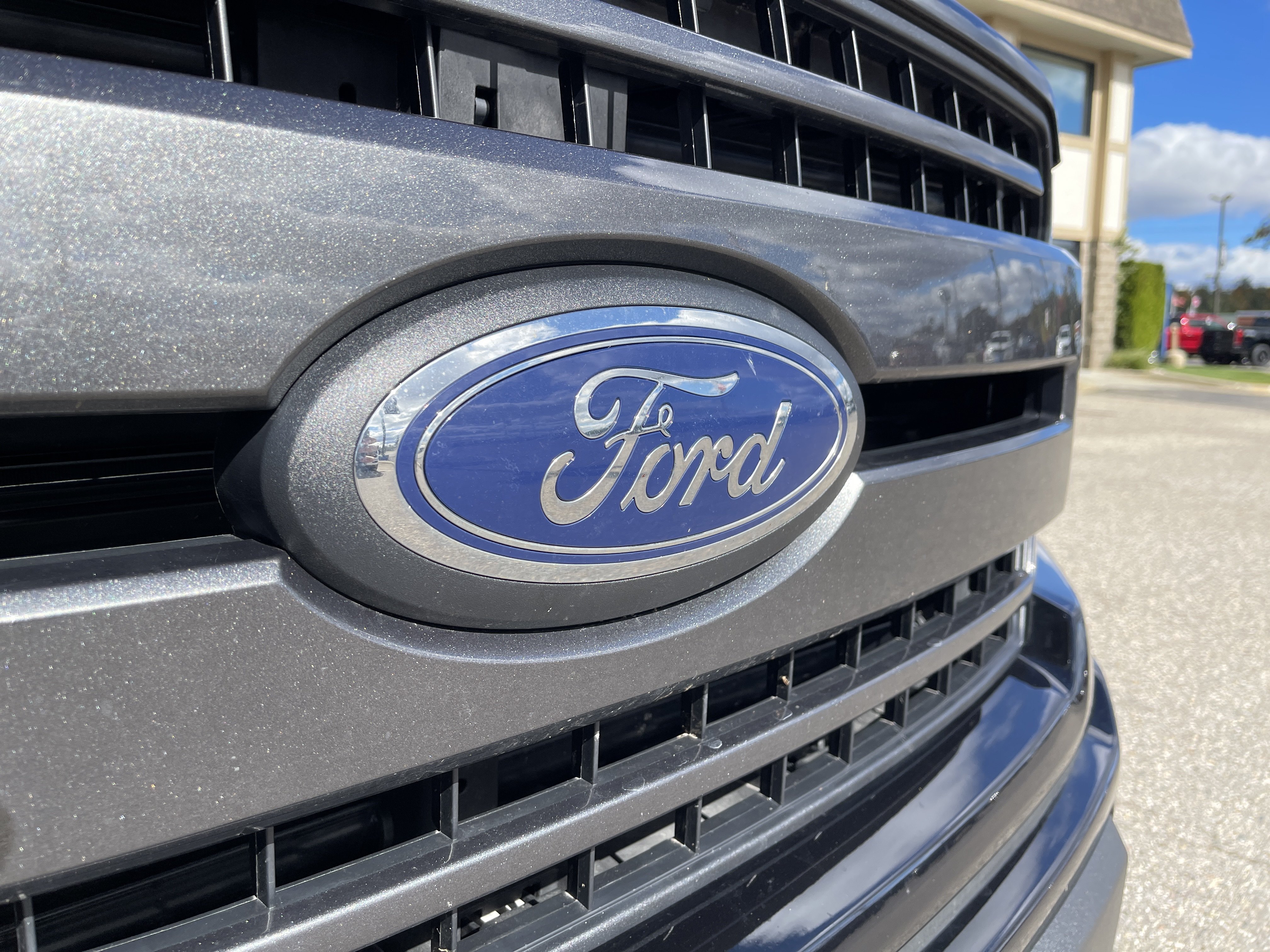 Used 2019 Ford F150 XLT w/ Equipment Group 302A Luxury AWD/4WD image 25