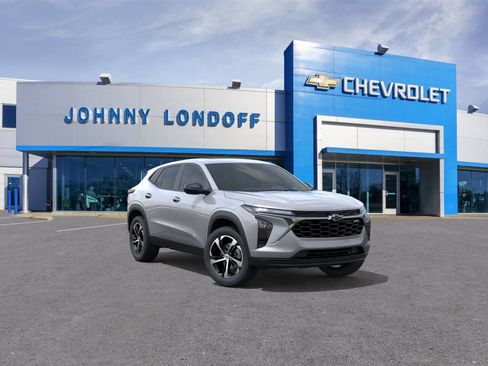 New 2026 Chevrolet Trax RS w/ Sunroof Package FWD image 1