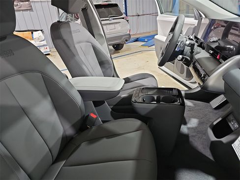 New 2026 Hyundai Ioniq 5 SEL image 10